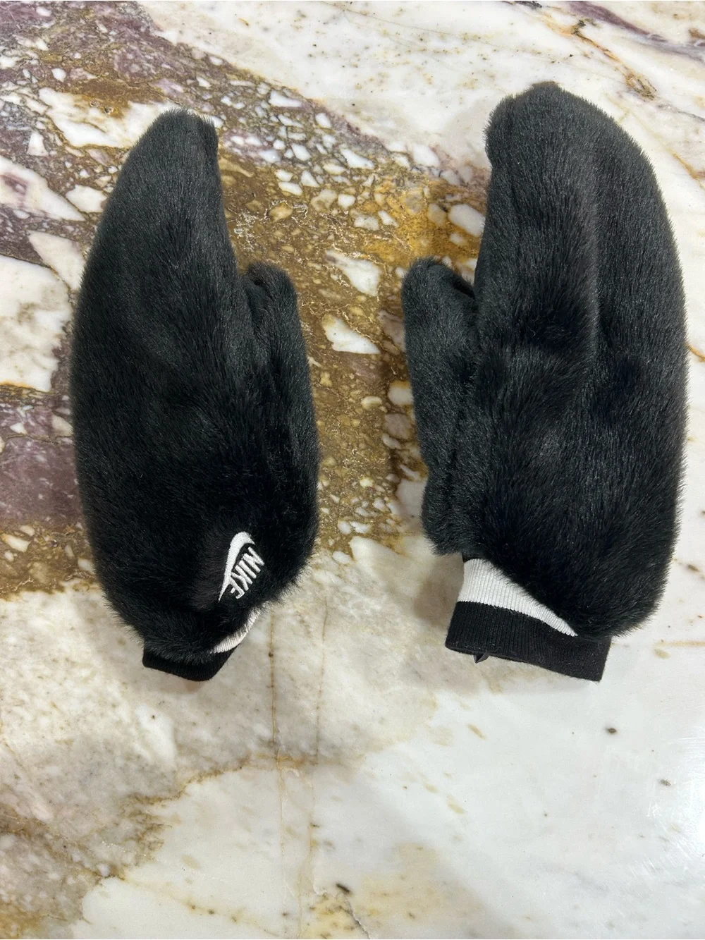 NWOT Nike Black Faux Fur Mittens -XS/S